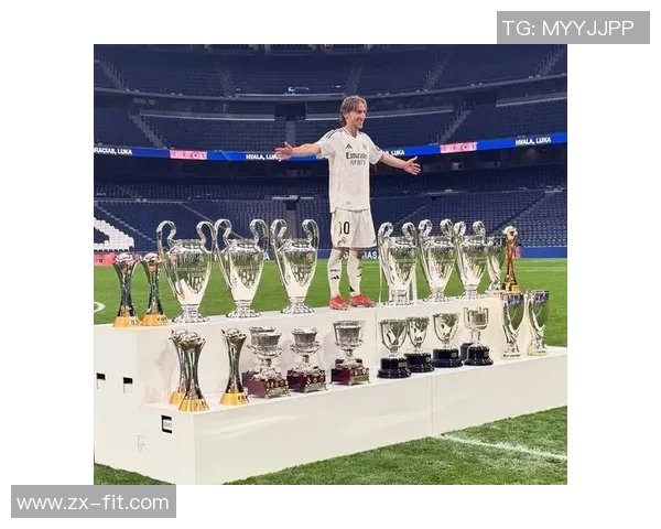 120岁中轴线？！莫德里奇让米兰吃到甜头，约请莱万&40岁老友参加