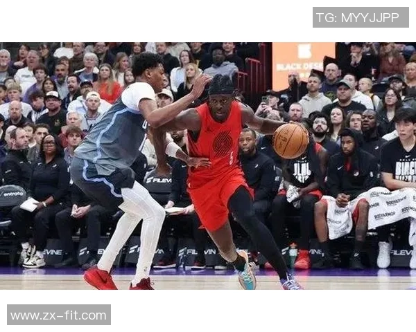 开拓者力克湖人!克林根进化完胜杨瀚森,里夫斯力不从心 开拓者力克湖人!克林根进化完胜杨瀚森,里夫斯力不从心